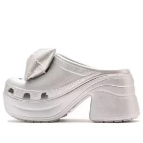 Siren Metallic Bow Clogs “Silver”